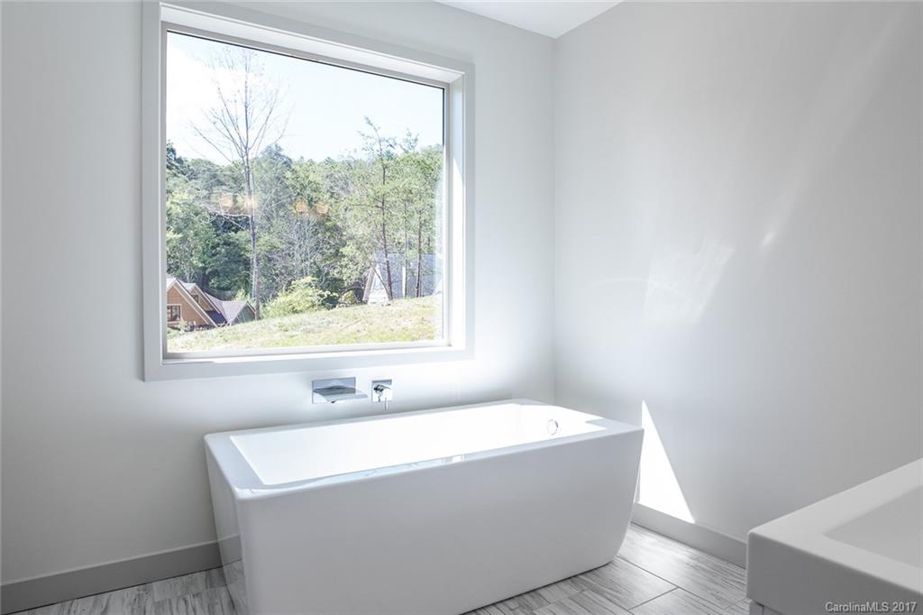 42 Kirkland Drive Asheville NC 28805