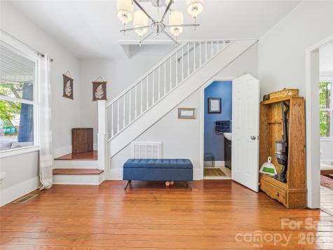 95 Baker Avenue Asheville NC 28806