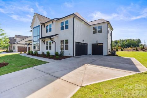1012 Courtney Lane Wesley Chapel NC 28173