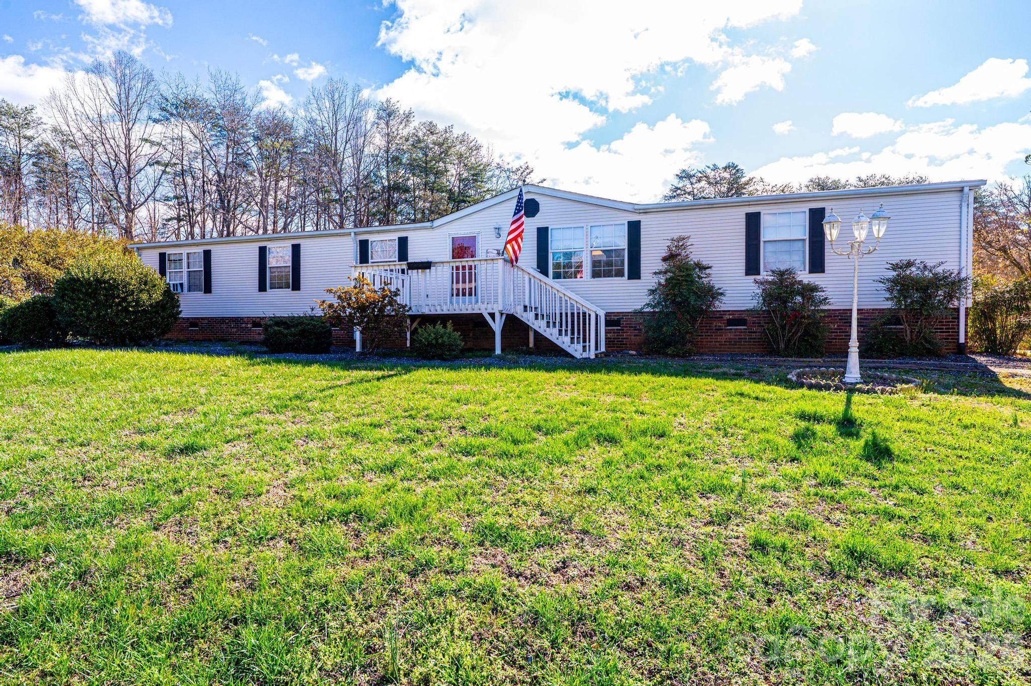 8547 Ledford Avenue Connelly Springs NC 28612