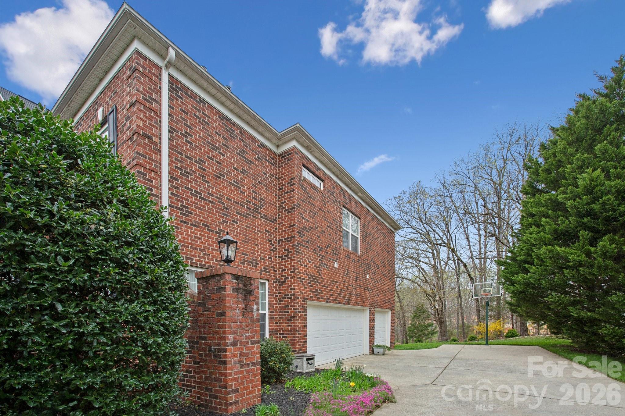 9018 Kensington Forest Drive Harrisburg NC 28075