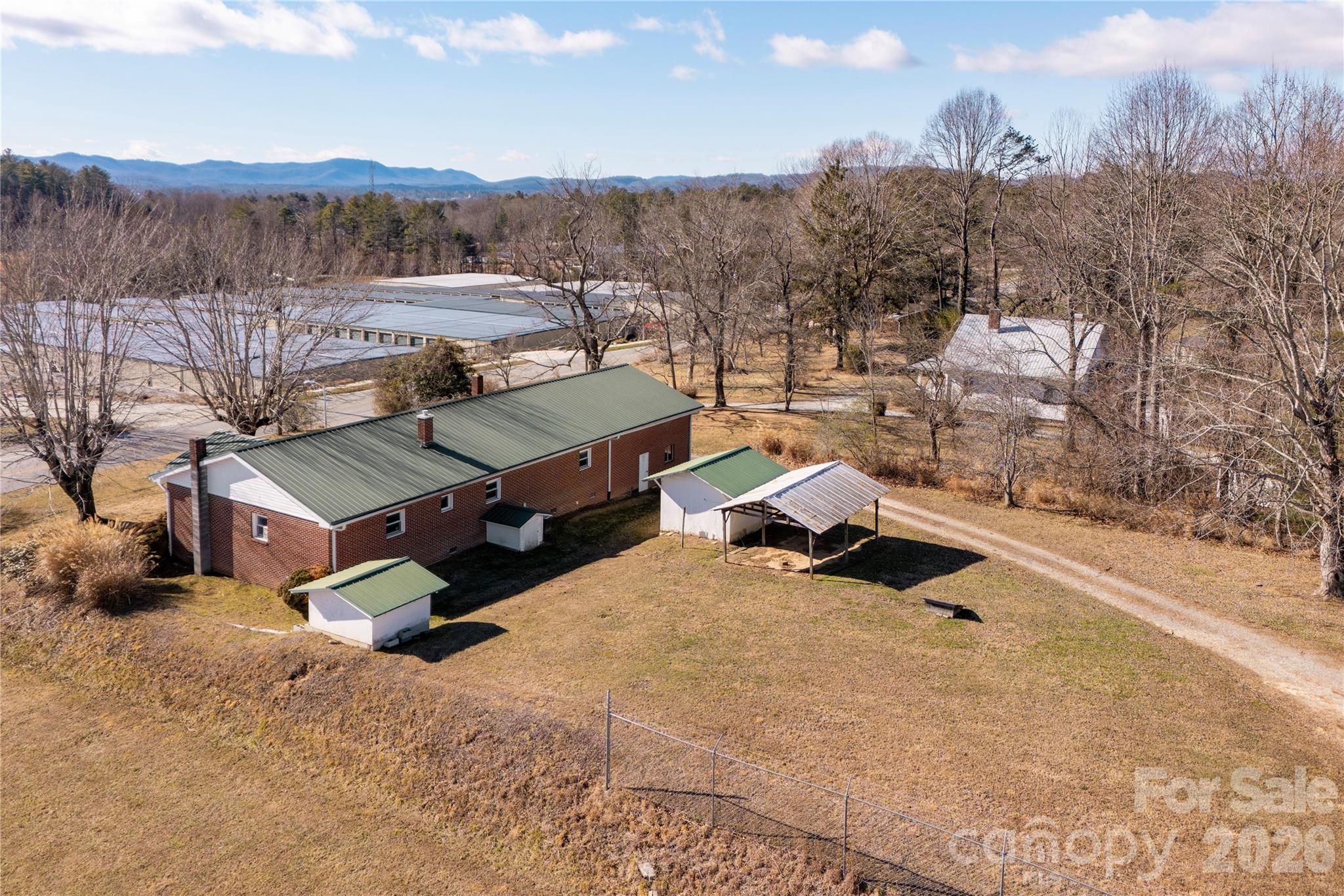 22 Madrid Lane Hendersonville NC 28792
