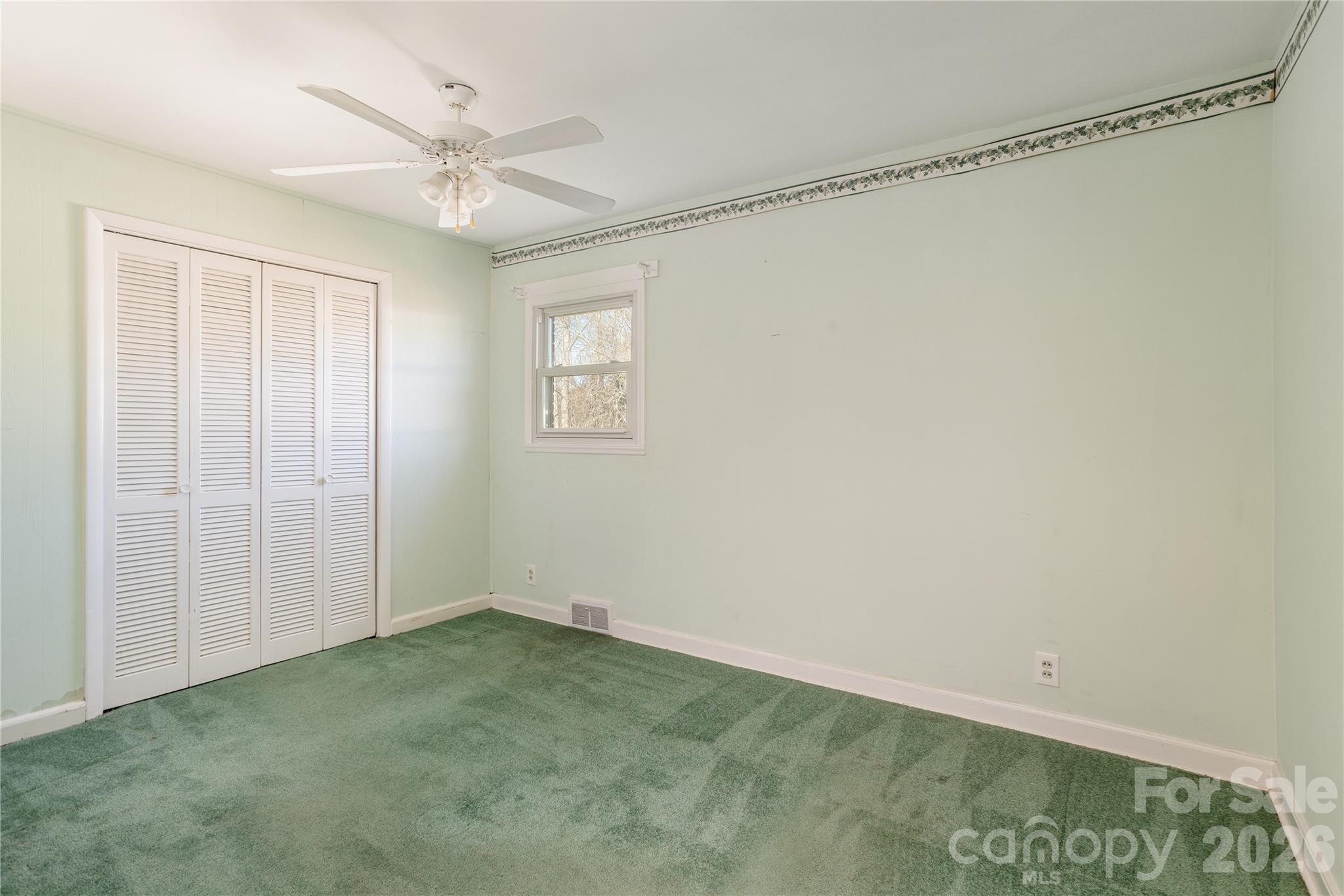 22 Madrid Lane Hendersonville NC 28792