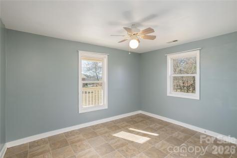 22 Madrid Lane Hendersonville NC 28792