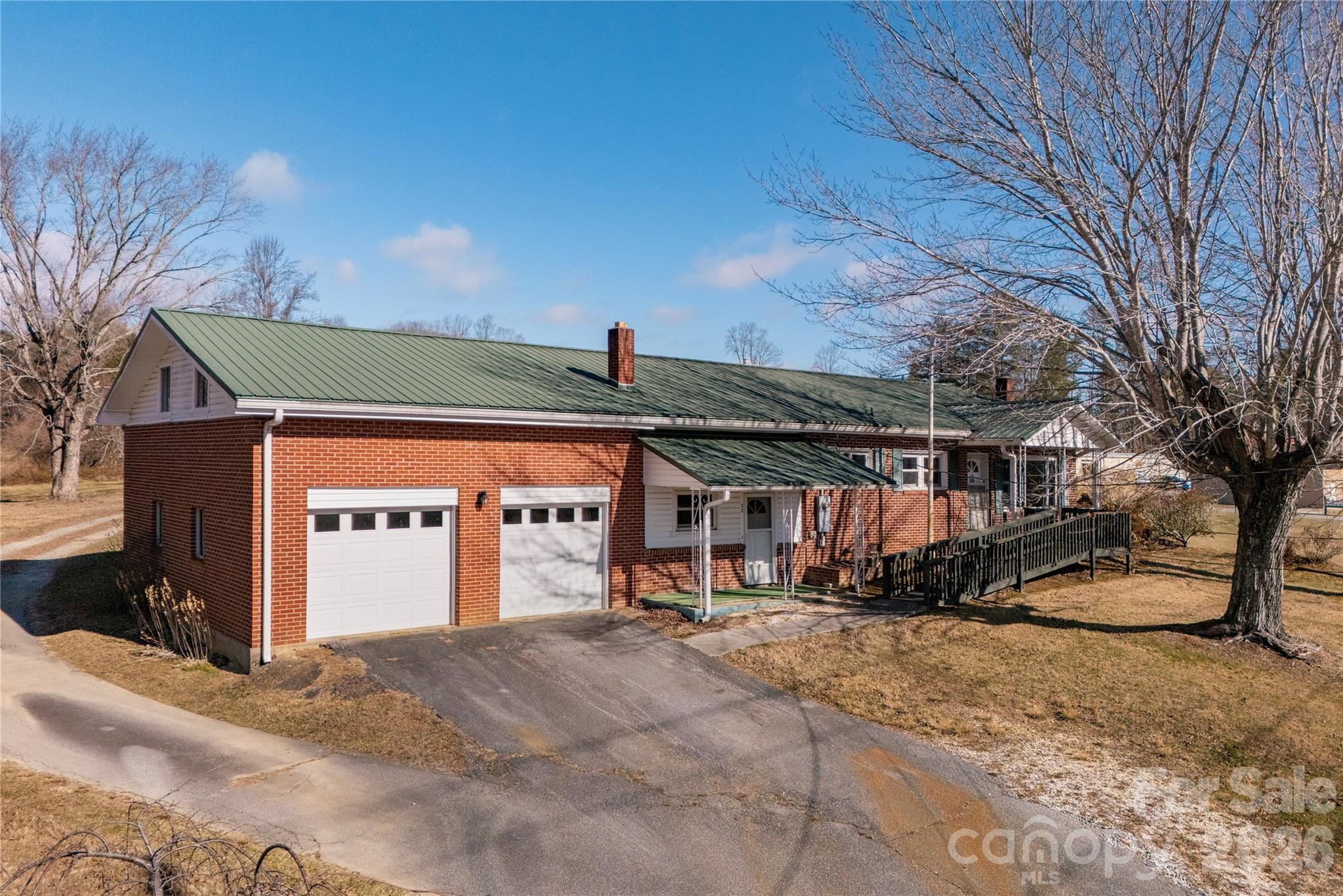 22 Madrid Lane Hendersonville NC 28792