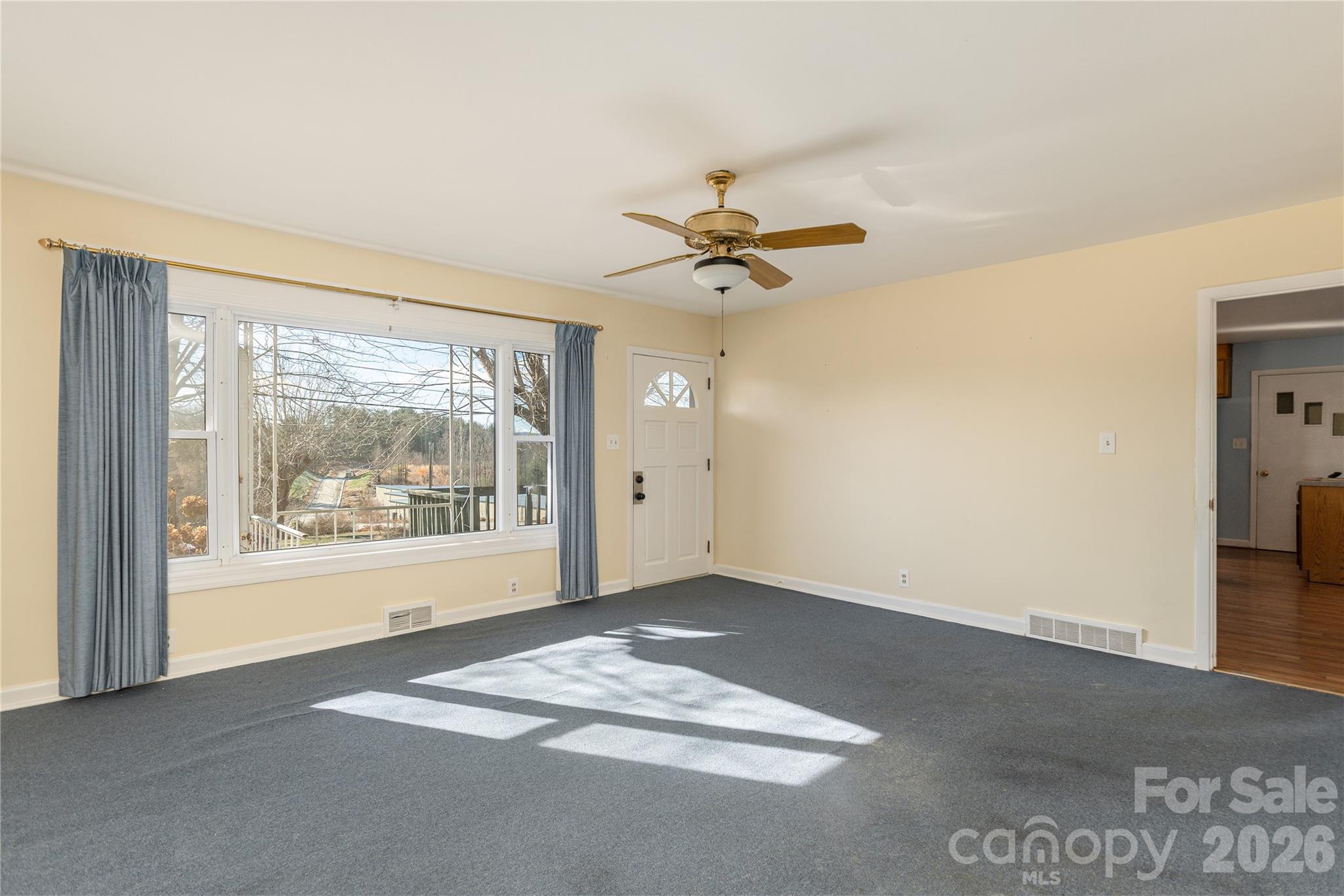 22 Madrid Lane Hendersonville NC 28792