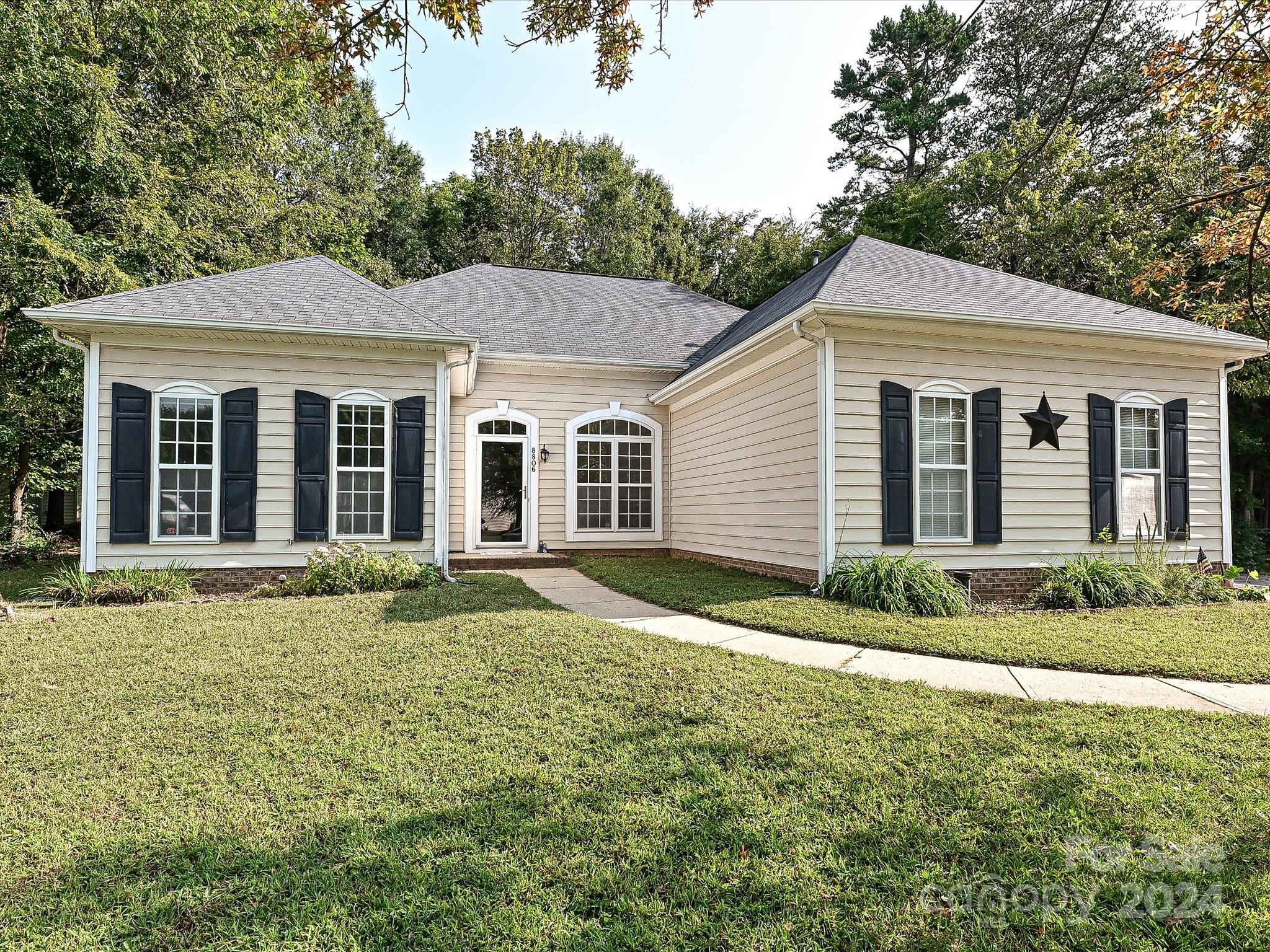 8806 Kapheim Court Charlotte NC 28273