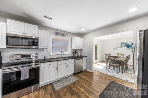 4508 Belle Plaine Drive Charlotte NC 28215