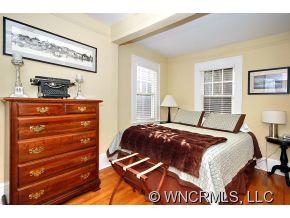 33 Mount Vernon Circle Asheville NC 28804