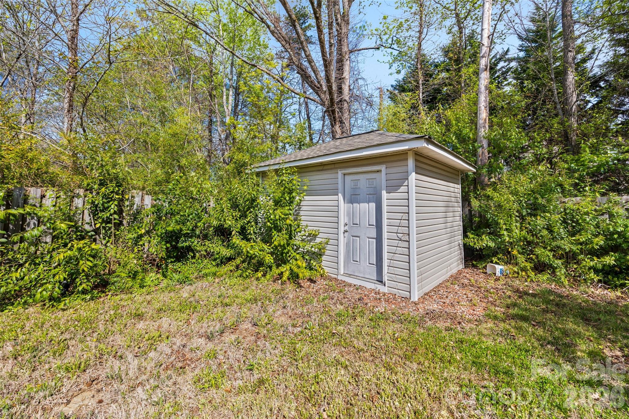 5024 Victoria Avenue Charlotte NC 28269