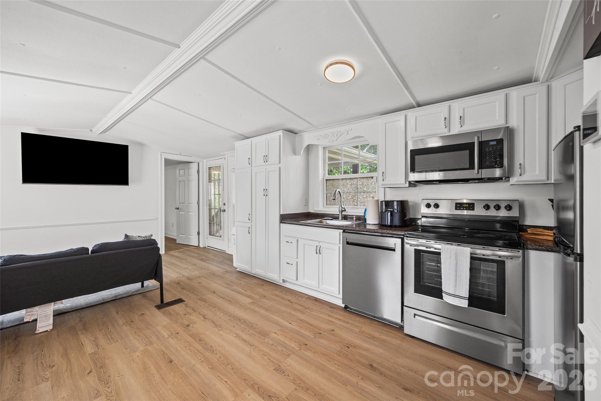 5024 Victoria Avenue Charlotte NC 28269