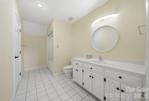 3820 8th Street Place NW Hickory NC 28601