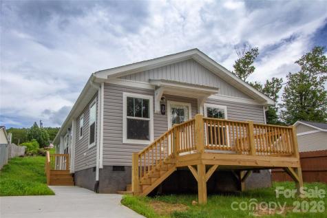 30 Babb Street Waynesville NC 28786