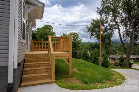 30 Babb Street Waynesville NC 28786