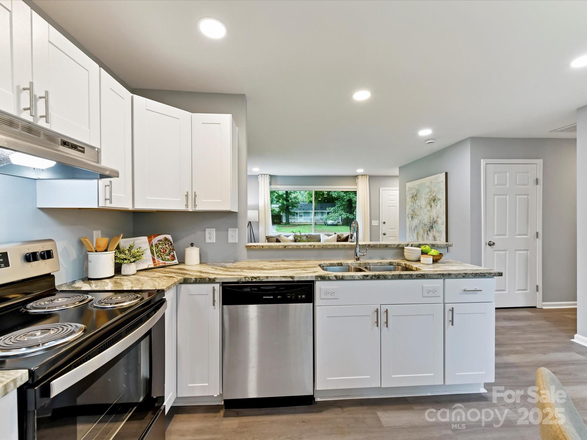 2508 Carrington Court Charlotte NC 28208