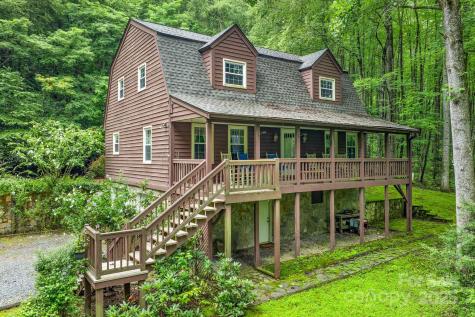 2767 Tanasee Gap Road Balsam Grove NC 28708