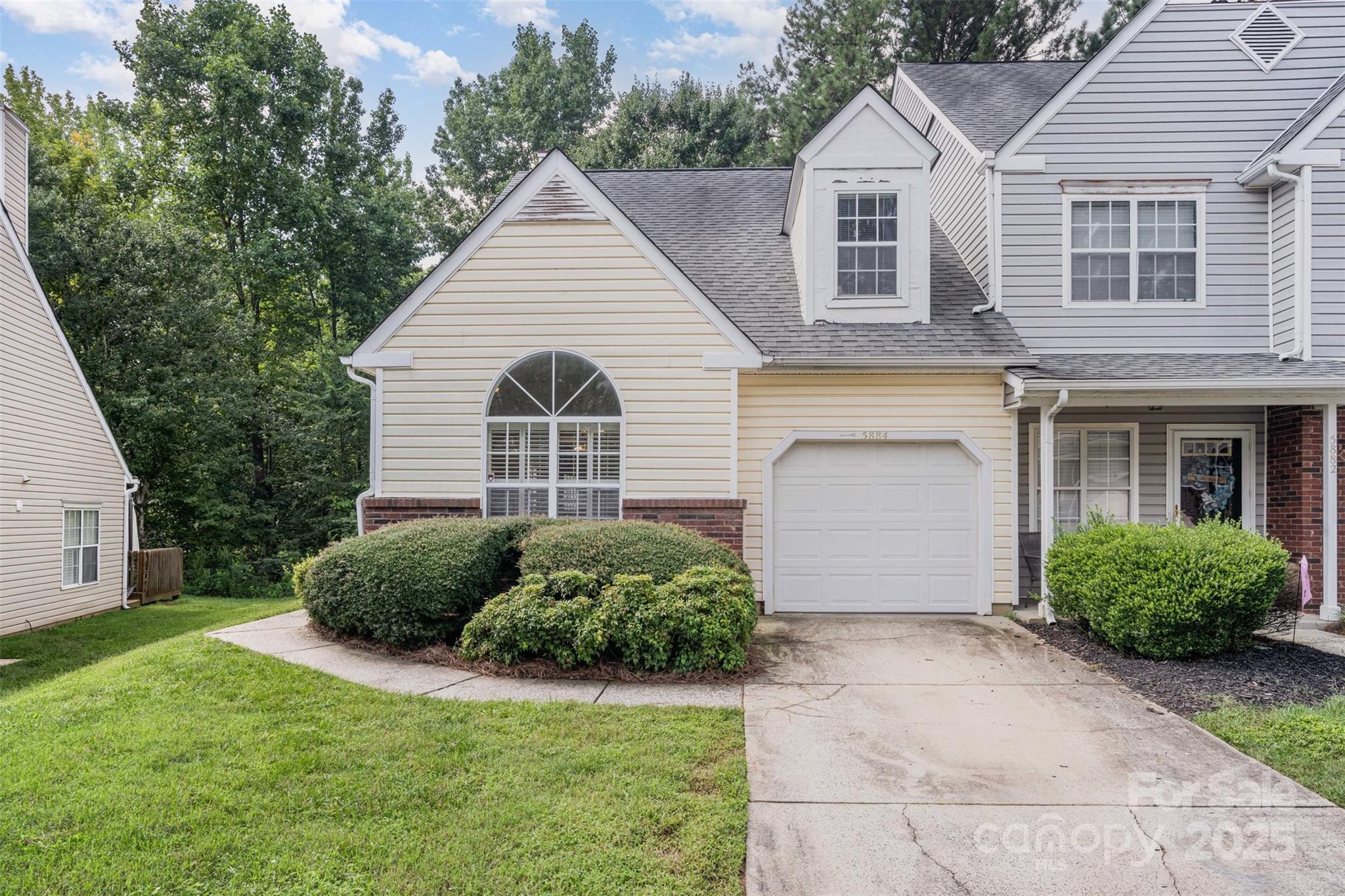 5884 Prescott Court Charlotte NC 28269