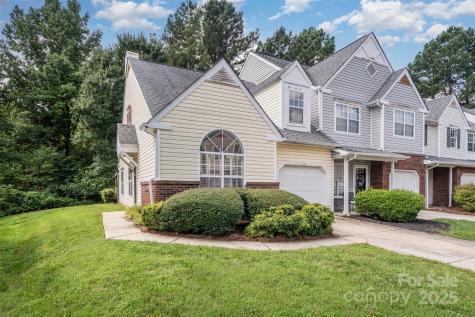 5884 Prescott Court Charlotte NC 28269