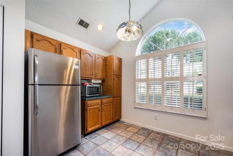 5884 Prescott Court Charlotte NC 28269