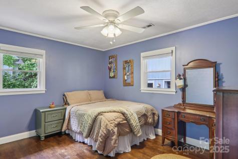 416 S Cherokee Avenue Black Mountain NC 28711