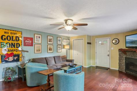 416 S Cherokee Avenue Black Mountain NC 28711
