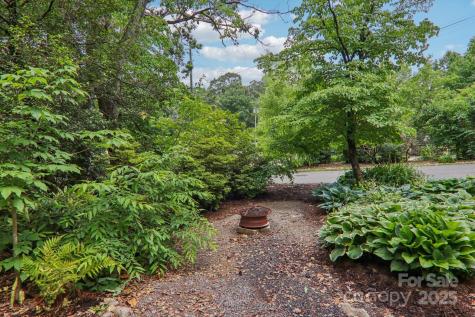 416 S Cherokee Avenue Black Mountain NC 28711