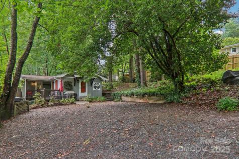 416 S Cherokee Avenue Black Mountain NC 28711