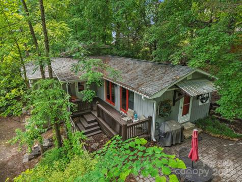 416 S Cherokee Avenue Black Mountain NC 28711