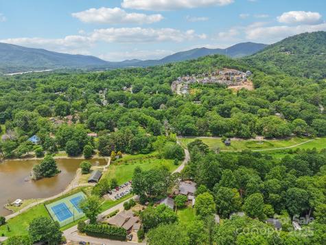 416 S Cherokee Avenue Black Mountain NC 28711