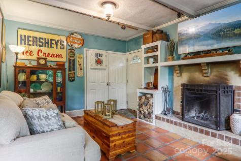 416 S Cherokee Avenue Black Mountain NC 28711