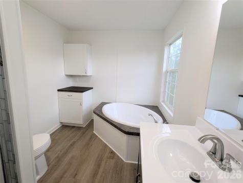 2032 Rocky Creek Lane Dallas NC 28034