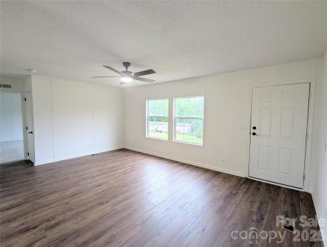 2032 Rocky Creek Lane Dallas NC 28034