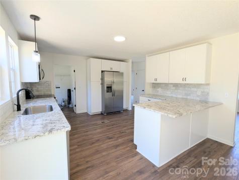2032 Rocky Creek Lane Dallas NC 28034