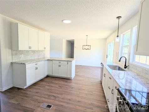 2032 Rocky Creek Lane Dallas NC 28034
