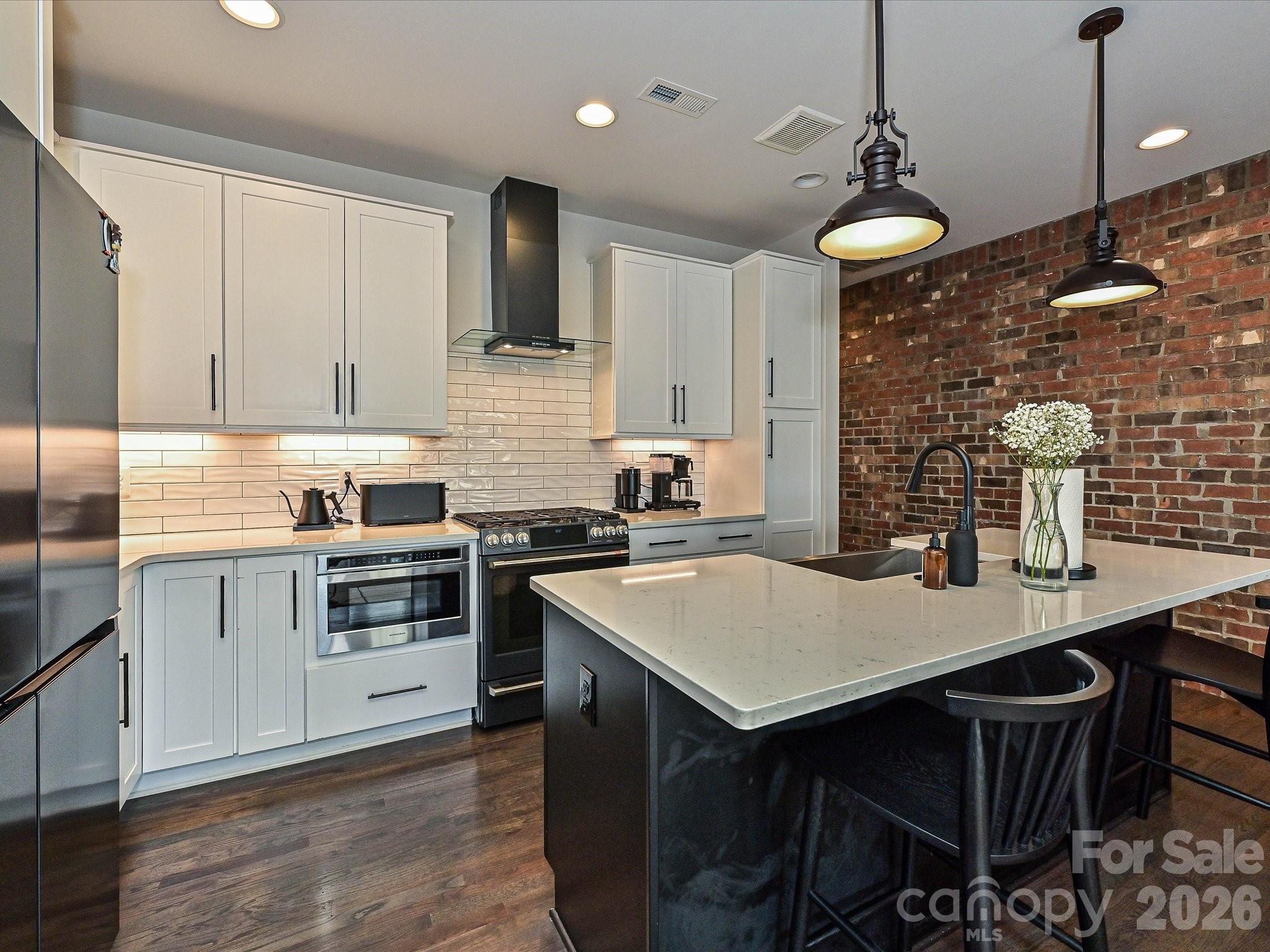 432 E 33rd Street Charlotte NC 28205