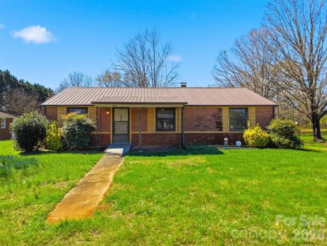 2421 35th Street Court NE Hickory NC 28601