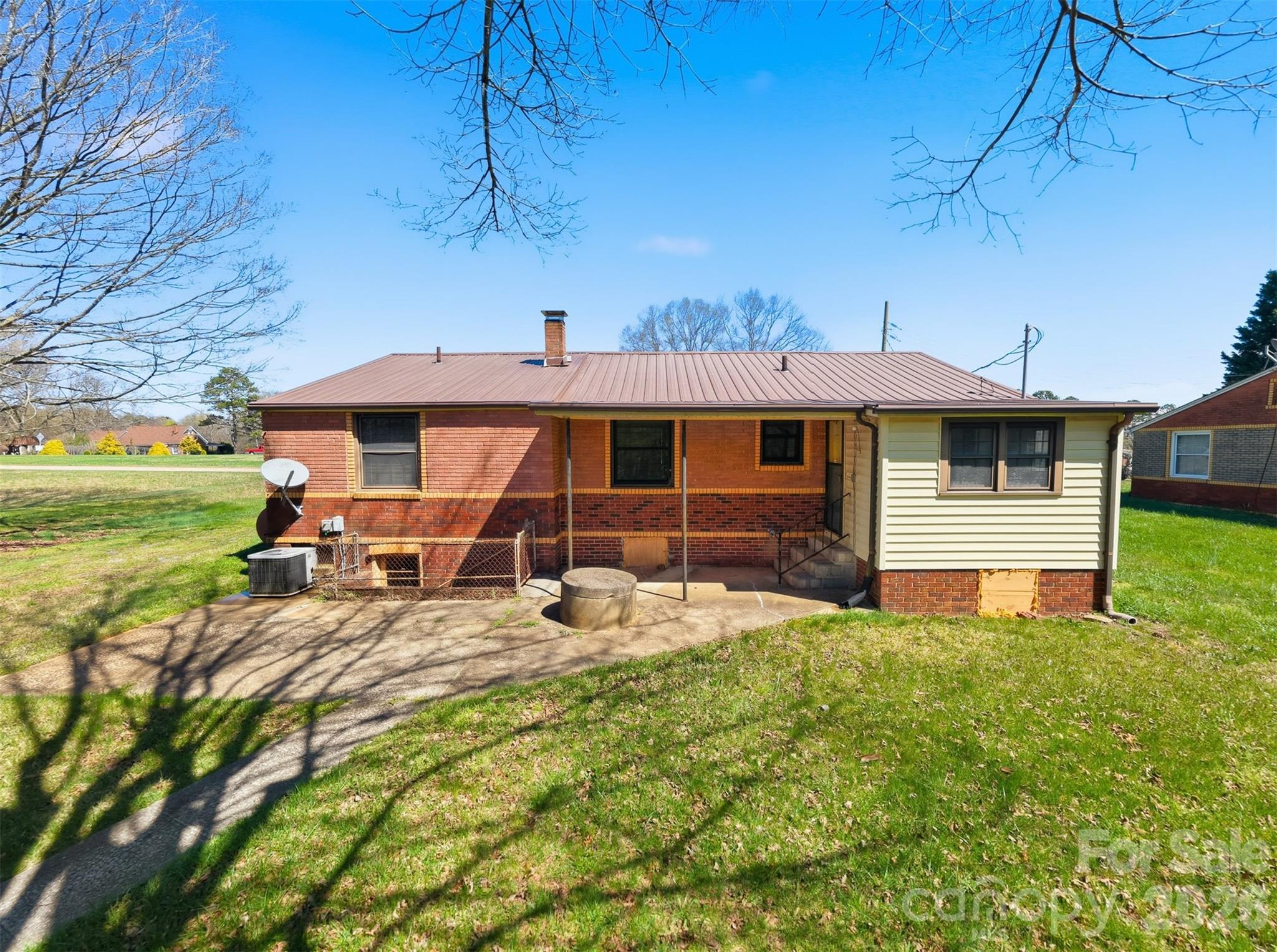 2421 35th Street Court NE Hickory NC 28601