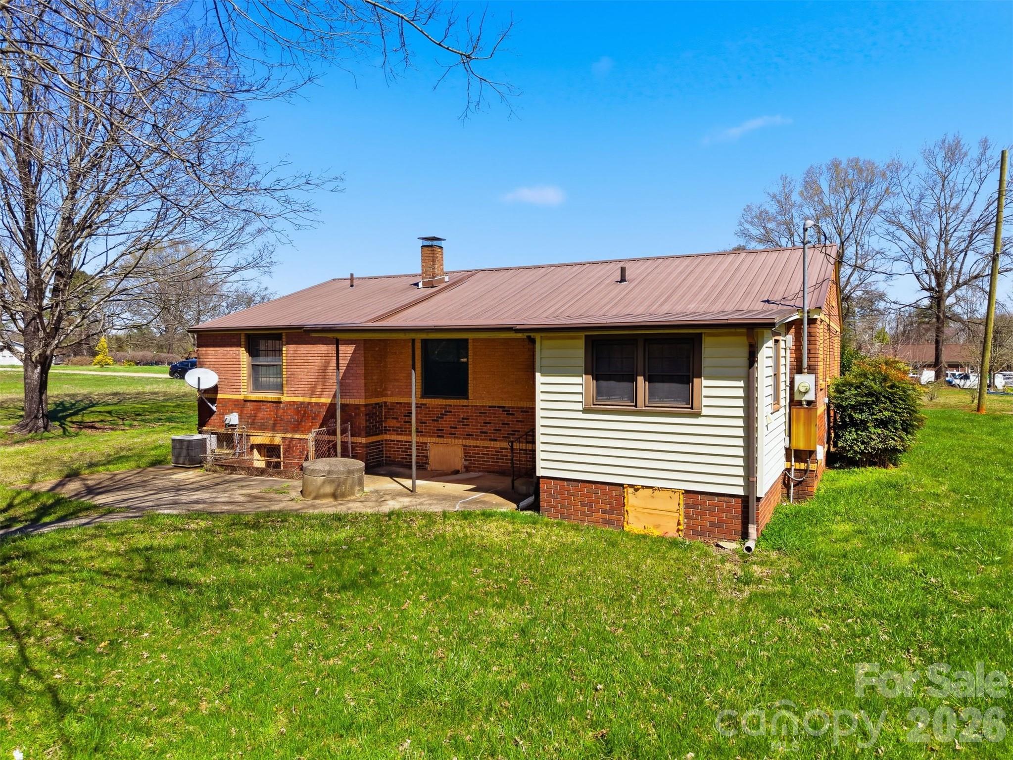 2421 35th Street Court NE Hickory NC 28601
