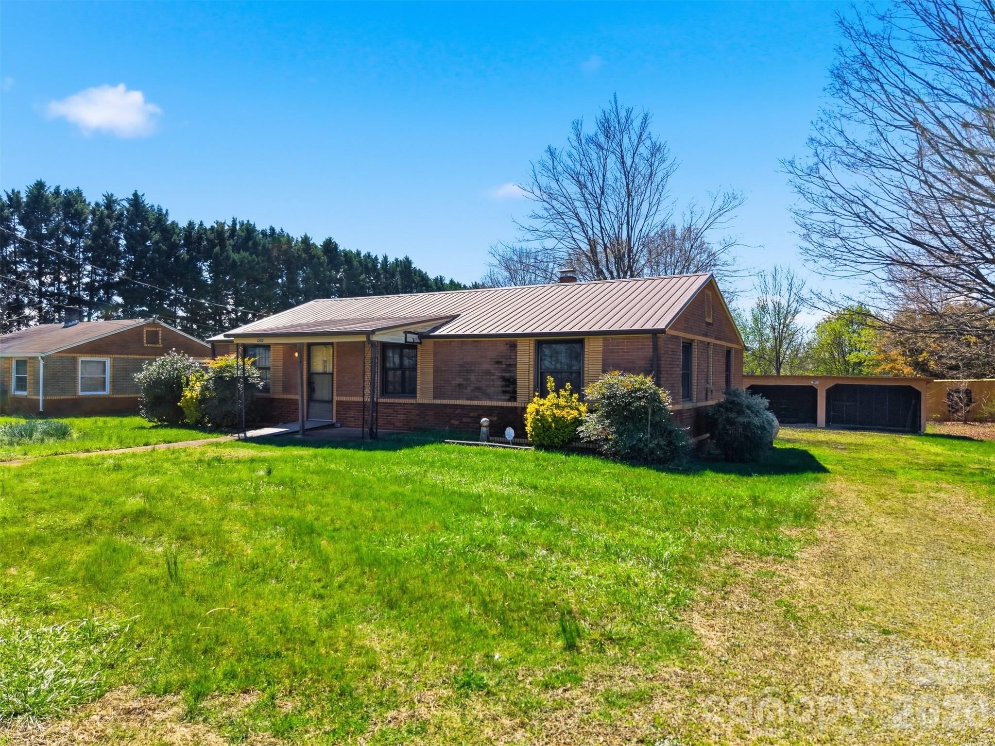 2421 35th Street Court NE Hickory NC 28601
