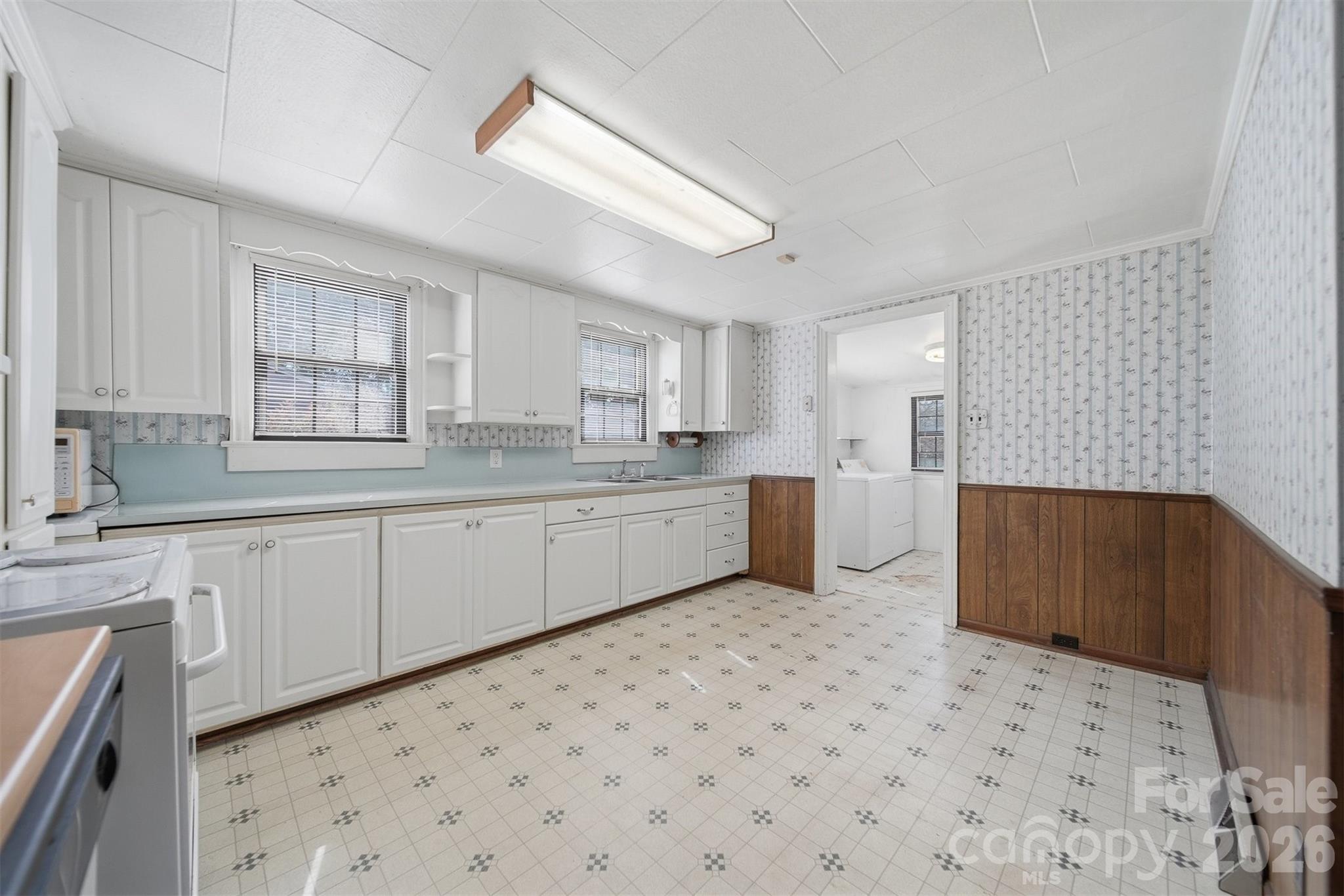 2421 35th Street Court NE Hickory NC 28601