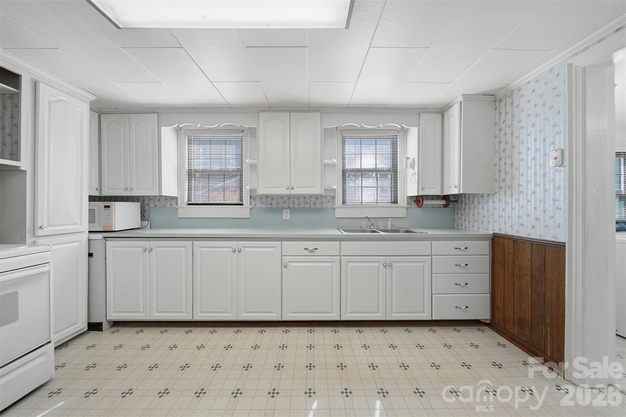 2421 35th Street Court NE Hickory NC 28601