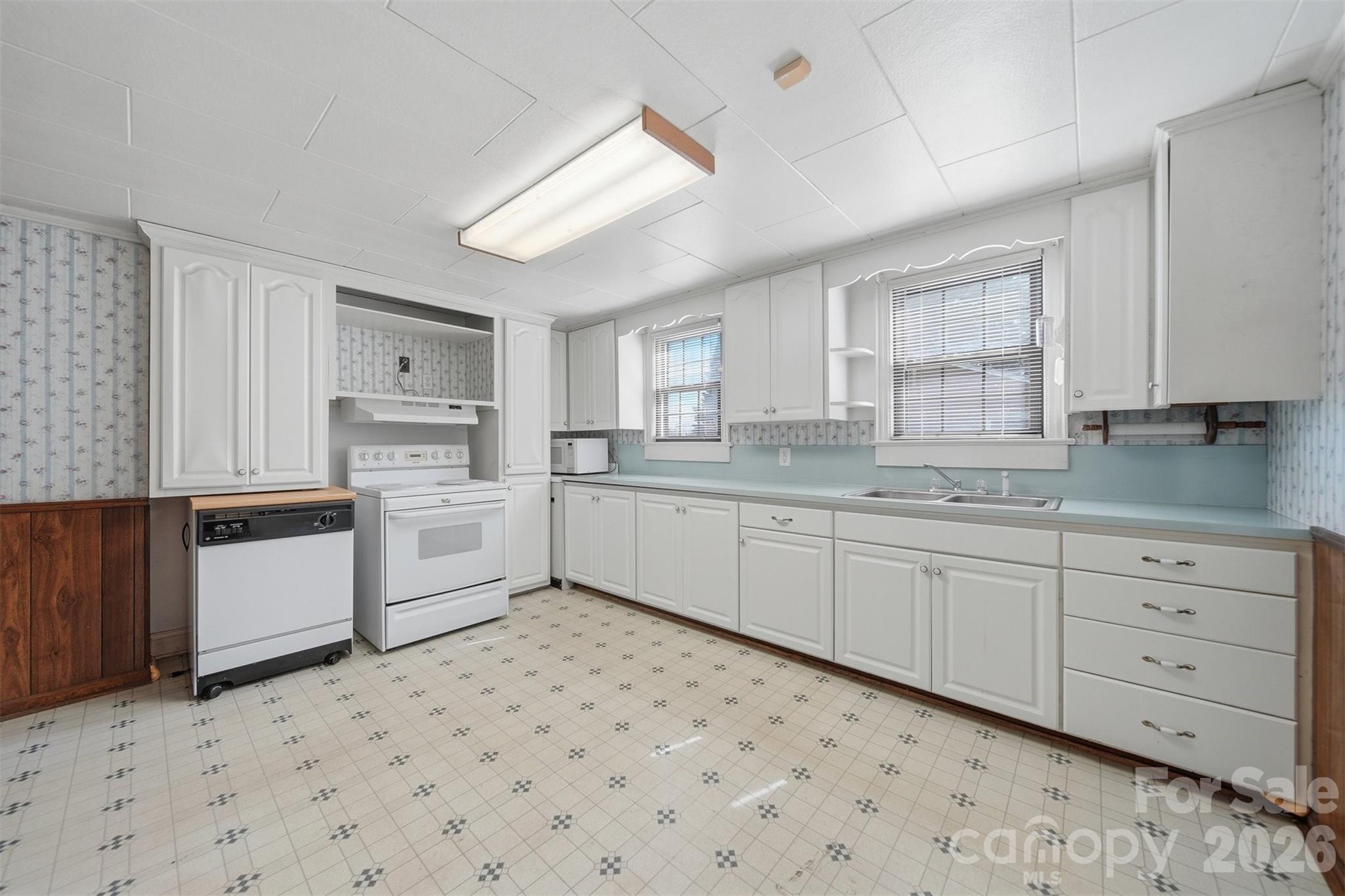 2421 35th Street Court NE Hickory NC 28601
