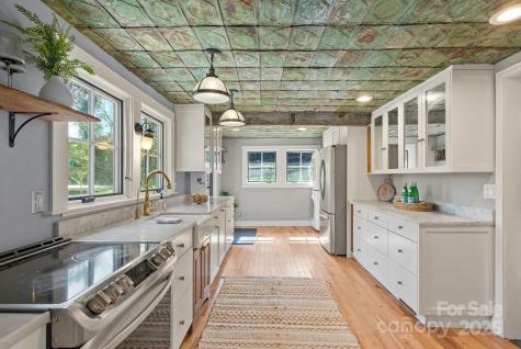 31 Massey Road Asheville NC 28804