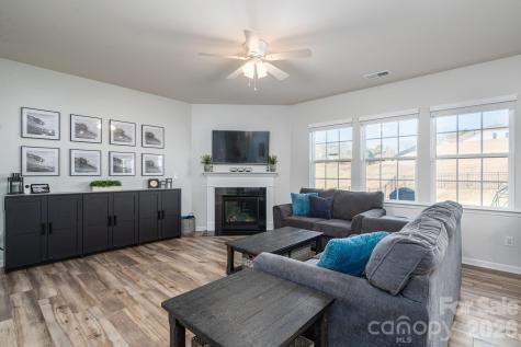 4630 Maiden Creek Way Maiden NC 28650