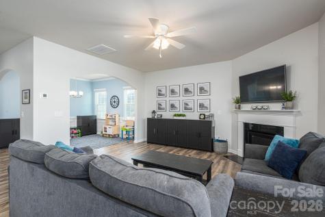 4630 Maiden Creek Way Maiden NC 28650