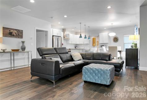 151 Unoga Court Brevard NC 28712