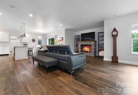 151 Unoga Court Brevard NC 28712