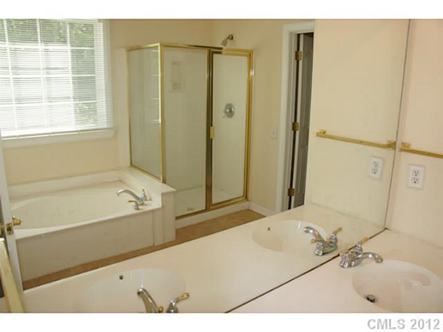 8008 Pelorus Lane Charlotte NC 28269