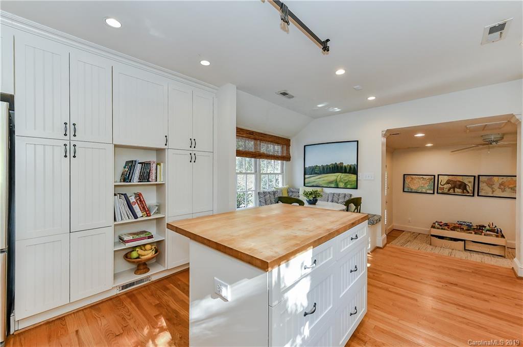 2001 Sharon Avenue Charlotte NC 28211