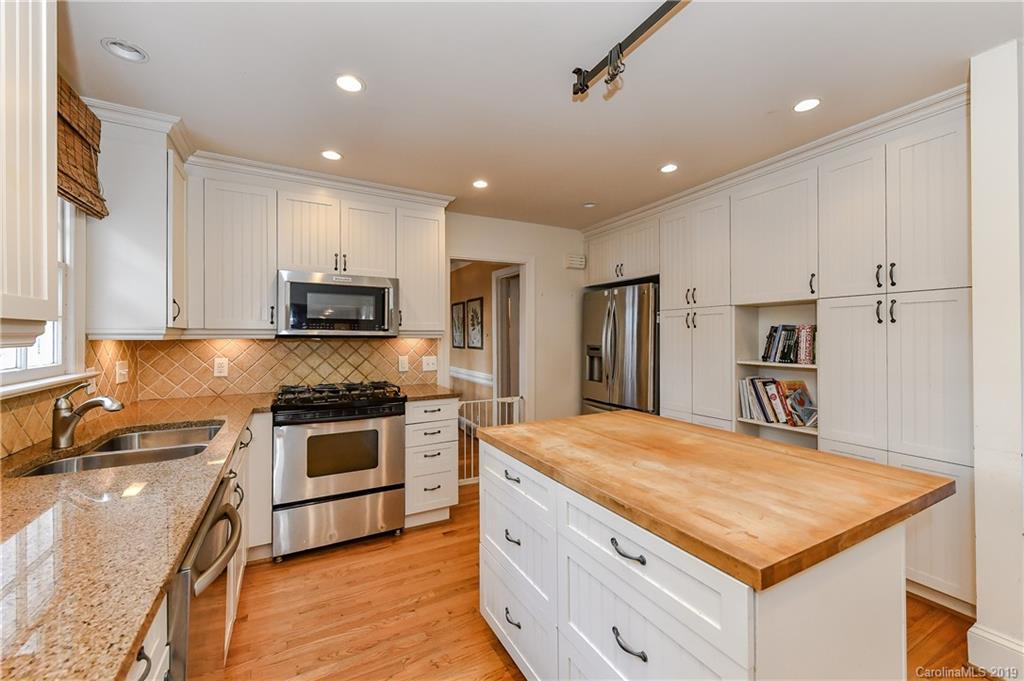2001 Sharon Avenue Charlotte NC 28211